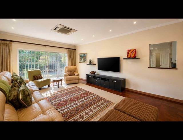 4 BEDROOM FREESTANDING FOR SALE IN SHERWOOD